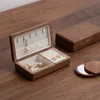 Jewelry Boxes F19D Walnut Box Jewelry Organizer Portable Ring Storage Velvet Liner 231219