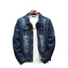 Vestes masculines veste hommes jeans bleu taboure de vêtements en manteau plus taille denim printemps automne jeune nouveau vêtements hippies décontractés vestets en denim en détressel231026