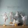 Ballerina Ragazze Fata carina Figurine in miniatura Resina Ali bianche Balletto Angelo Ornamenti da tavolo Moderna Elegante Camera Home Decor 231220