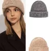 Designer Caps Hoeden triomphe muts wintermutsen dames oorbescherming warm winddicht hoed mode casual muts outdoor reizen ski draagbaar