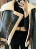 Stylishe Winter Green Pu Leather Jacket Women Patchwork Korte dikke faux jas vrouwelijke lange mouw revers bovenkleding 231220