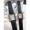 Top Luxury Classic Designer Carti's Uhrenmodus Frauen Uhr Top Form Square Römische Uhr Designer Square Pin Quartz Belt Watch