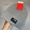 2024 inverno moda designer de luxo gorro crânio para homens mulheres quente lã malha chapéu canadá unisex