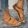 Sandali Scarpe da donna 2023 Set di moda estiva di dita dei piedi Bling Sweet Ladies Tacchi bassi piatti con donne casual