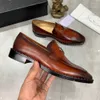 10Model 2024 Ny lista Män lyxiga läderskor man platt klassisk män designer klänningskor läder italienska formella oxford plus storlek 38-45