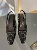 Sandales à bride arrière pour femmes et filles de qualité, les chaussures à bride arrière Aria sont présentées en maille noire avec des cristaux scintillants