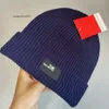 2024 inverno moda designer de luxo gorro crânio para homens mulheres quente lã malha chapéu canadá unisex