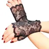 Mode femmes dentelle florale longs gants sans doigts demi-doigt gants en résille mitaine creuse solide été crème solaire noir 2020 New174i