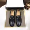 34Model Modische spitze Zehen-Designer-Kleiderschuhe für Herren, Loafer zum Hineinschlüpfen, formelle Schuhe, geprägter Lederschuh für Party