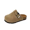 Slipper designer barn kork platt tofflor mode läder glider pojkar flickor strand sandaler tråkar väska huvudet icke-halk barn casual skor dhv0f