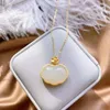 Chaînes Loi ancienne par artisanat Naturel Hetian Blanc Jade Géométrique Pendentif Collier Style Chinois Rétro Charme Dames Bijoux