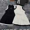 Women Two Piece Dress Knitted Vest Mini Skirt Set Street Clothing Fashion Short Tops Knitted Set