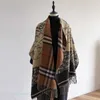 SCARPE 2023 Internet Celebrity Streaming in diretta classica Warhorse Plaid Scarf Inverno Imitazione a doppia faccia in cashmere Scialliere da donna calda