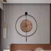 壁の時計サイレント美的時計ラウンドデザイナーヨーロッパデジタルウォッチスタイリッシュキッチンレロジオデパレデベッドルームの装飾
