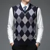 Men's Vests Fashion Designer Brand Argyle Pullover Diamond Sweater V Neck Knit Vest Men 6% Wool Sleeveless Autum Casual Men Clothing 231219
