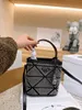 Balde Bolsa de Cristal de diamante Full Women Fashion Shopfels Bolsas de ombro pretas Totes de couro Crossbody Messenger Bags