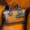 berluti Porte-documents pour hommes Sac à main en cuir véritable Pur fait à la main Processus de teinture ancien Deux Jours Sac de voyage masculin à trois couches peut être utilisé comme sac à bandoulière