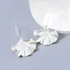 Boucles d'oreilles pendantes en métal créatif, Texture de feuille de Ginkgo exagérée, Design de mode rétro, personnalité longue, bijoux féminins, vente en gros