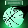 PU Basketball Reflective Ball Glow Basketball Size 7 utomhus inomhusboll Glödande lysande basketbol gåva 231220