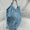 Denim Bordado Camélia Sacola Jumbo Capacidade Designer De Luxo Mulheres Clássico Vintage Correntes Acolchoadas Impressão Portátil Moda Azul Bolsa De Ombro