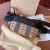 فاخرة TB Stripes Nylon Canvas Womens Weist Fashion Fanny Fanny Pack Bum Clutch Pags Lady Cross Body Bumbag Bumbag Leacts Labags Belt