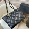 Bolsas de ombro Designers Crossbody Designer Bag Bolsas Bolsas Carteira Luxo Luxurys Mulheres Mulher Bolsa Sela Mini Tote Bucket Shopping DHgate Bags