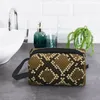 Sacs à cosmétiques Sac de voyage personnalisé imprimé peau de serpent pour femmes Texture peau de serpent maquillage organisateur de toilette dames beauté stockage Dopp Kit