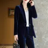 Tecido de veludo de tecido de alta qualidade feminino feminino Negócio OL Styles Professional Pantsiits Trabalho de escritório Use Blazers de inverno de outono 231220