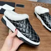 Slippers Herfst Winter Gesloten teen Harige Half Dames Platte dikke zolen Wollen voering Outdoor Vakantie Comfortabele schoenen Luie muilezels