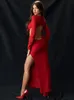 Mozision 우아한 활 후미가없는 섹시한 맥시 드레스를위한 여성 패션 패션 레드 오 목 롱 슬리브 바디콘 클럽 파티 231020