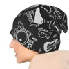 Berets Music Modèle Art Skullies Bons de bonnet Instruments en noir et blanc