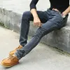 Jeans para hombres Nuevo estilo, jeans rectos para hombres, pantalones grises delgados de alta calidad, jeans casuales sexys para hombres coreanos, pantalones pitillo con abolladuras jóvenes; L231220