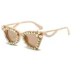 Sunglasses Brand Design Spectacles Vintage Cat's Eye Rhinestone Women Men Fashion Gradient Lens Sun Glasses Pearl Shades For