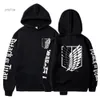 Męskie bluzy bluzy czarne z kaptury atak anime na Titan Aot Merch Ackerman Levi Scout Regiment Printed Hoodies Men Bluz Bluzy Przytulne pulloversl231026