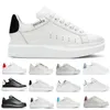 Hommes femmes chaussures designer mode triple noir blanc or vert rouge bas cuir daim hommes formateurs chaussure de sport baskets marche jogging Alexander mcqueens McQueen mqueen