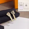 Pendientes de sementales de diseñadores hermosos Joyas de regalo de amor de lujo NUEVOS APARTOS DE LA BOUNIQUILLA DE GOLLO DE 18K PARAS DE PARA DE LA CAJA DE MODA DE MUJER