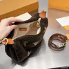 冬スタイルのベルベット女性のショルダーバッグデザイナーバッグムーンショルダーバッグラムズウールせん断革ストラップポーチハンドバッグには無料の箱が含まれています