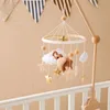 Baby houten rammelaars bed bel een zacht vilt cartoon olifant bewolkte ster hangende bed bell mobile wieg Montessori Education Toys 231221