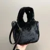 Beroemde modeontwerpertas Topkwaliteit handtas Dames schoudertas Cosmetische tassen Luxe handtassen Tote Onderarmpakket voor het kleine feestje van zusters