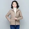 Trenchs de femmes manteaux de coton veste femmes automne hiver 2023 mode mince polyvalent léger manteau rembourré femme grande taille courte chaude