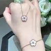 Sprzedawanie bransoletki z różowego złota dla kobiet Lucky Flower Spring Ladybug moda luksusowa marka biżuterii w Walentynki Prezent 231221