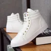 Brand Mens Skateboard Shoes Casual Unisex High Top Lighweight Sports Shoes Boys Girls Cool Street White Soft Leather Sneakers 231220