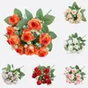 Dekorativa blommor 10 huvuden konstgjorda siden rose liten bukett eukalyptus för bröllopsscen heminredning Bunch Decor