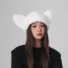 ベレー帽の冬の帽子温かいフェイクファーリトルフライングエレファントビッグイヤーハロウィーン面白い女性帽子2023