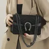 Fabrikverkäufe Frauen Umhängetaschen 5 Farben Winter Fashion Velvet Kette Tasche Klassische Hitchhiking-Stichstich-Handtasche süße Retro-Schnalle Frauen Geldbeutel 829-2#