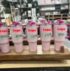 핑크 퍼레이드 40oz Quencher H2.0 머그잔 컵 캠핑 여행용 자동차 컵 텀블러 컵 실리콘 핸들 발렌타인 데이 선물 선물 G1221