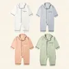 Baby Rompers pojkar flickor sover lek pyjamas organisk bomull långärmad onepiece jumpsuit -knapp nere född sleepsuit pjs 231220