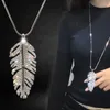 Anhänger Halsketten Kristall Gepflasterte Feder Lange Halskette Frauen Modeschmuck Geometrische Bijoux Pullover Nettes Geschenk