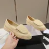 Chaussures habillées de créateurs Femmes Loafers plate-forme monolithes en cuir brossé Boucle en métal ccly talon épais boue de mariage veau de bouche multiple styles noirs blanc gris