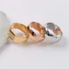 Tasarımcı moda yüzüğü Yüksek kaliteli titanyum çelik çift halkalar erkekler ve kadınlar için elmas yüzük mücevherler Sevgililer Günü hediyeleri239s